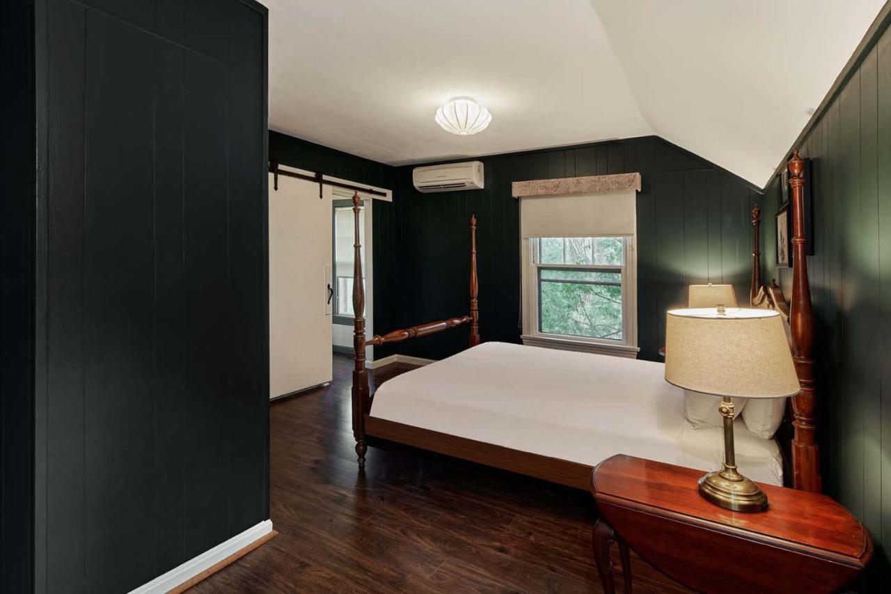 The Dewey 4* Lenox