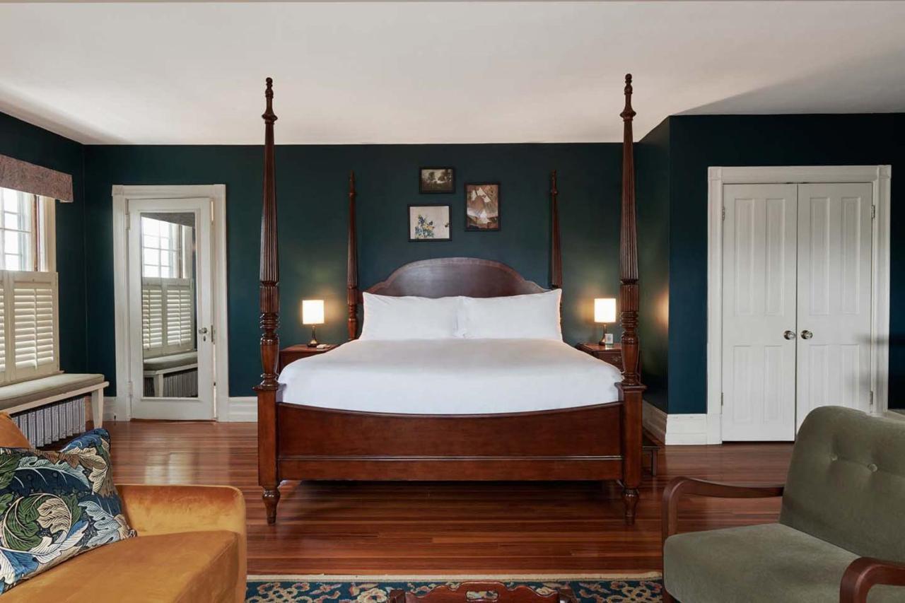 The Dewey Lenox