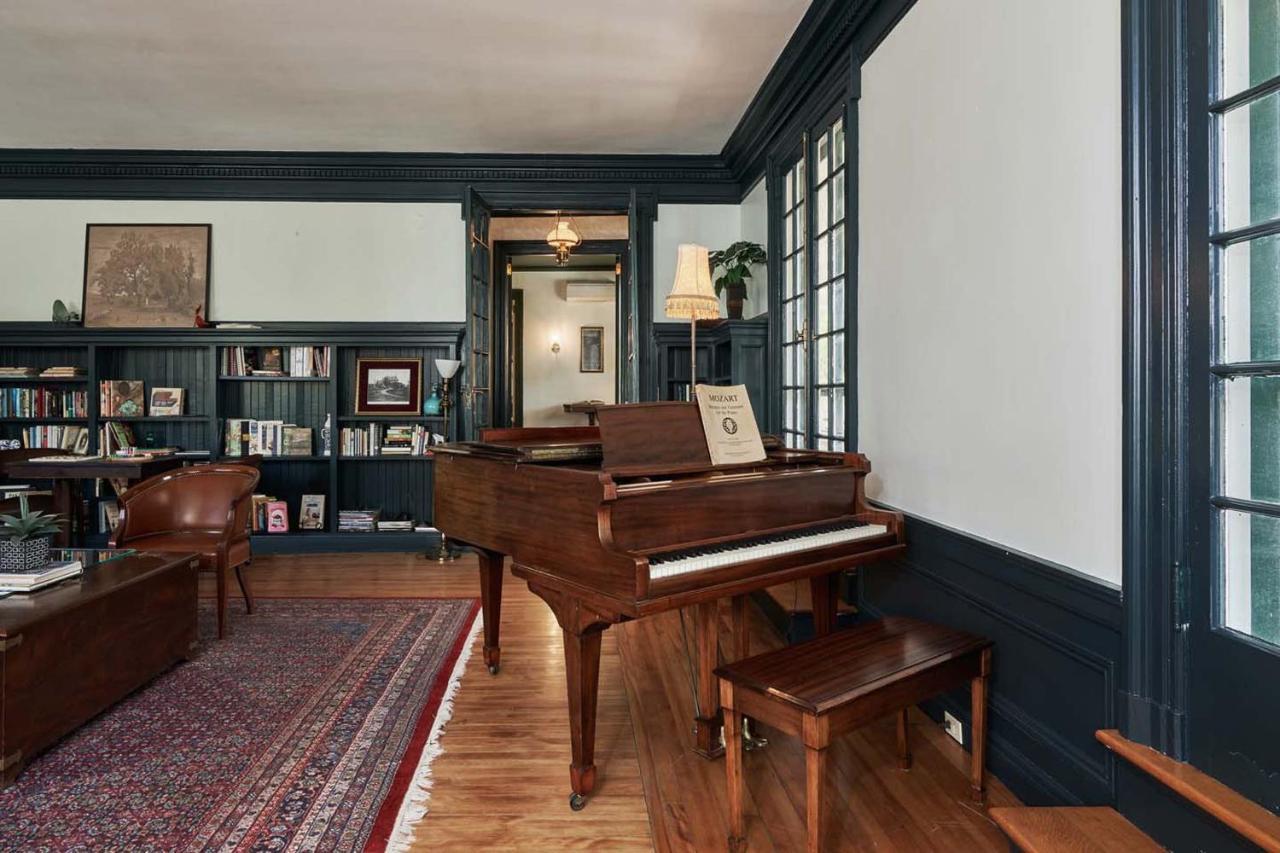 The Dewey Bed & Breakfast