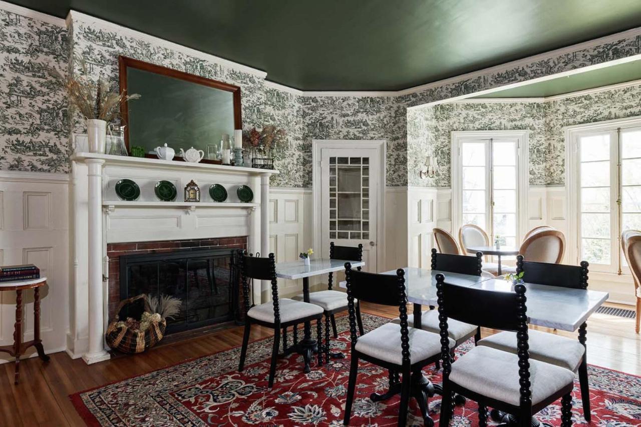 The Dewey Bed & Breakfast